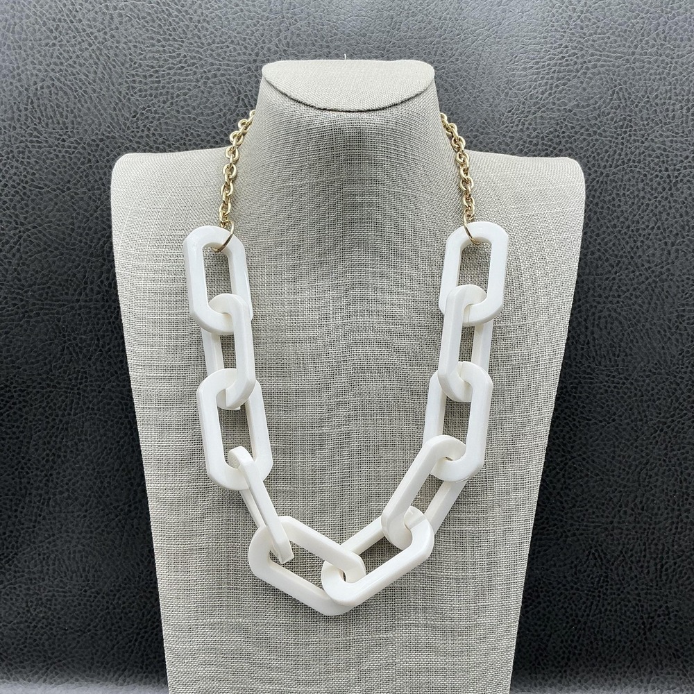 NY White Chunky Acrylic Chain Link Statement Necklace Gold Tone Adjustable Clasp